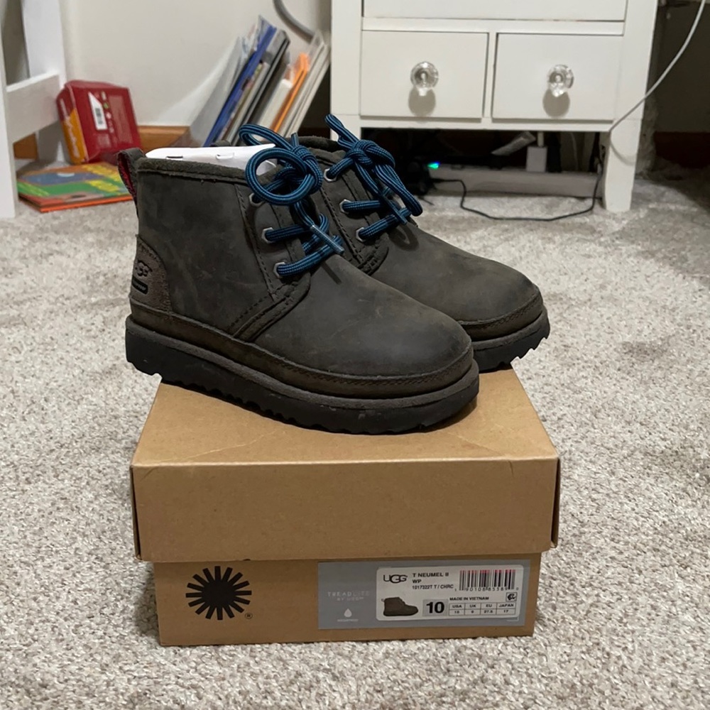Like new kids uggs
